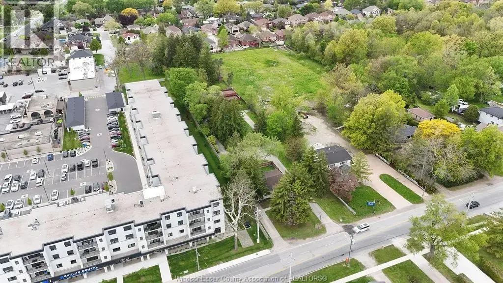 3803 Howard Avenue, Windsor